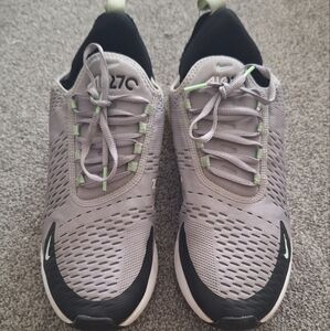Men's Nike air 270 size 10.5